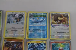 Pokemon Trading Card Lot of 100 "20 Holos" Various Sets (J028G) - Image 3