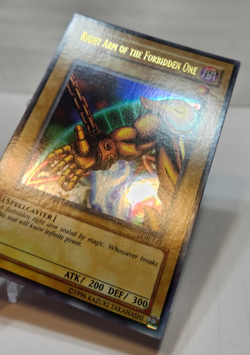 Right Arm of the Forbidden One LOB-122 Ultra Rare 1st Ed Asian English AE 7068 - Image 3