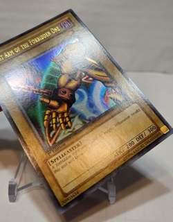 Right Arm of the Forbidden One LOB-122 Ultra Rare 1st Ed Asian English AE 7068 - Image 5