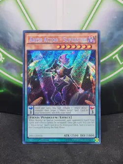 Yugioh Abyss Actor- Superstar DESO-EN018 Secret Rare 1st Edition NM - Image 1