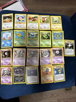 Pokemon Vintage Lot Neo Discovery 21 Cards - Image 1
