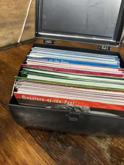 Weird n Wild Creatures LOT of hundreds of big cards and 2 cases - Image 3