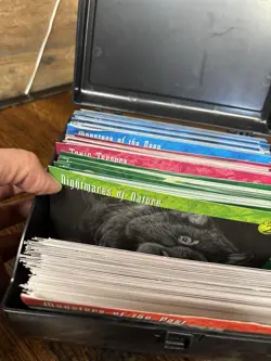 Weird n Wild Creatures LOT of hundreds of big cards and 2 cases - Image 4