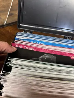 Weird n Wild Creatures LOT of hundreds of big cards and 2 cases - Image 5