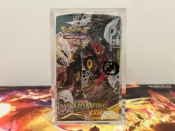 Pokemon Sword & Shield - Evolving Skies Sealed Booster Box - In acrylic case - Image 5