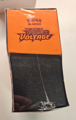Pokemon Sword & Shield Vivid Voltage ETB Elite Trainers Box - Image 2