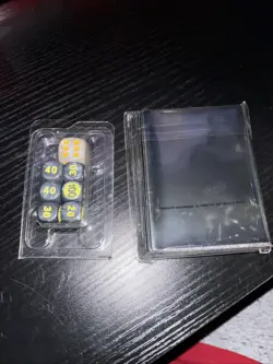 Gardevoir Mega Evolutions ETB card Sleeves and Dice - Image 2