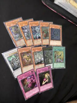 Yu-Gi-Oh Cards Lot Collection- 1300+ Cards Ultra Super Secret Gold Rare 600682787291 - Image 3