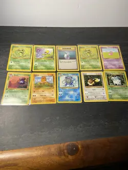 Lot Of 100 Pokemon Cards - Image 4