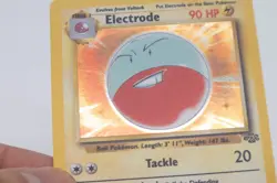 Electrode ? 18/64 Rare Jungle 1999 Pokemon NM/LP - Image 4
