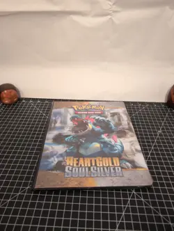 Pokemon Trading Card HeartGold & SoulSilver 9 Pocket Binder 2011 Ultra-Pro - Image 1