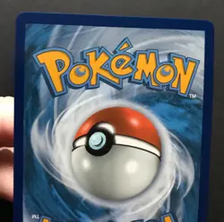 Pikachu VMAX 044/185 Vivid Voltage SWSH ULTRA RARE Pokemon Card Near Mint - Image 5