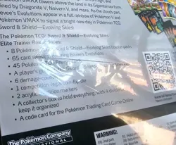 Pokemon Cards Evolving Skies Elite Trainer Box ETB FACTORY SEALED 2021 - Image 3