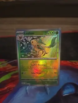 Leafeon (Master Ball Pattern) 005/131 Sv: Prismatic Evolutions Holo Pokemon Card - Image 1