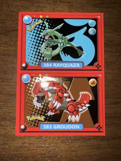 POKEMON POKEDEX Sticker #383-384 RAYQUAZA / GROUDON 2022 PERU HOLOFOIL - Image 2