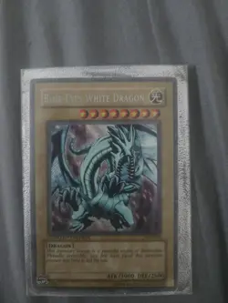 Blue-Eyes White Dragon Limited Edition Holographic Card BPT-003 - Image 1