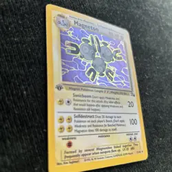 Pokemon TCG Magneton 1st Edition Unlimited Holo Rare Card Fossil 11/62 - Image 2