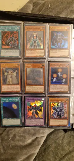 Yu-Gi-Oh Binder: SINGLES OR ENTIRE BUNDLE. - Image 5