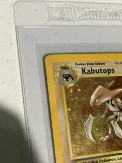 Pokemon TCG Kabutops Holo Rare Card 9/62 Fossil Unlimited 1999 Vintage - Image 3