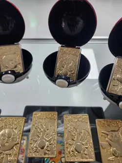 23kt gold plated pokemon Charizard, Pikachu, Mewtwo, Poliwhirl, And Jigglypuff - Image 2