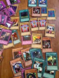 Yu-Gi-Oh Collection Lot (Vintage, 1st Ed, Blue Eyes, Dark Magician, Exodia, Etc) - Image 5