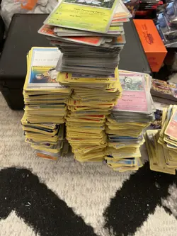 1,000 Pokemon Card Bulk Lot Common Uncommon Cards - Image 1