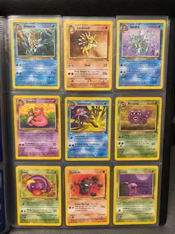 Fossil Set Complete Common and Uncommon 32 Pokemon Cards Bundle 1999 WOTC 31-62 - Image 3