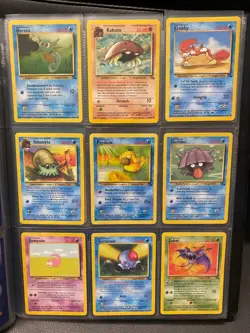 Fossil Set Complete Common and Uncommon 32 Pokemon Cards Bundle 1999 WOTC 31-62 - Image 5