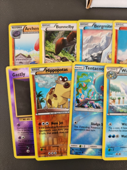 Huge Collection Bulk Lot of 400+ Pokemon Cards - Image 2
