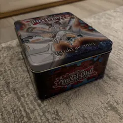 Yu-Gi-Oh Evolzar Dolkka 2012 collectable tin W/ About 300+ Cards - Image 3