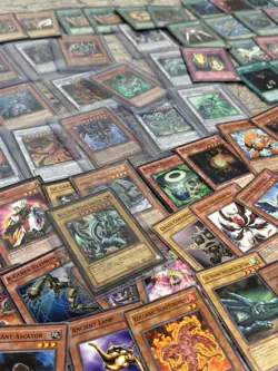 300-400 huge yugioh card lot Blue Eyes White, Dark Magician, Used, Lot + Tin - Image 1