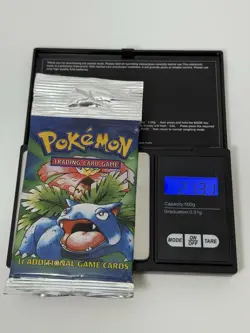21.31g HEAVYU 1999 Pokemon Venusaur Art Base Set Booster Pack Long Crimp Hanger - Image 1