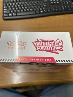 Pokemon TCG Scarlet & Violet White Flare Elite Trainer Box New / Factory Sealed - Image 3