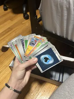 1000 Pokemon Card Lot (Holos,Reverse Holo,Commons) - Image 4