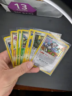 Pokemon Cards - Lot Of 7 Cards - Unseen Forces Reverse Holo Stamped Cards - Image 1