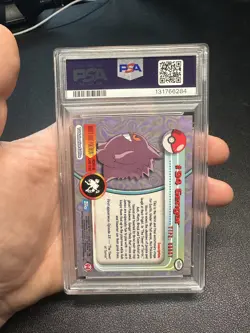 2000 Topps Pokemon #94 Gengar Series 2 PSA 8 - Image 2