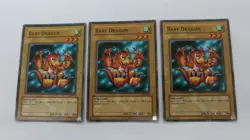 3x BABY DRAGON MONSTER SDJ-003 UNLIMITED COMMON YUGIOH 1 NM / 1 LP / 1 MP - Image 1