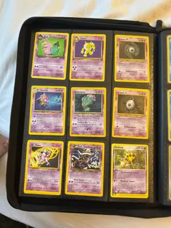 Pokemon Cards with Binder and Great Condition Collection. - Image 3