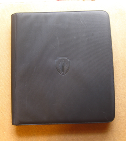 HUGE POKEMON BINDER WITH 912 HOLO CARDS - collection lot - EX V full - Image 1