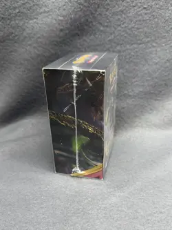 Pokemon TCG Sword & Shield Vivid Voltage Build and Battle Box Factory Sealed 820650807718 - Image 2