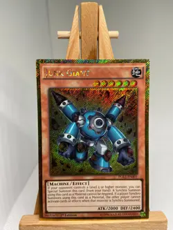 Junk Giant - Gold Secret Rare 1st Edition PGL2-EN001 - NM - YuGiOh - Image 1