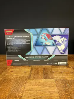 Pokemon TCG Salamence ex & Reshiram ex Premium Collection - Image 4
