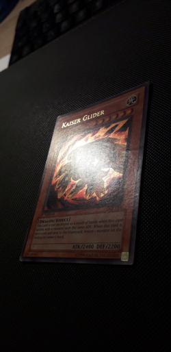 Yu-Gi-Oh! Kaiser Glider, DCR-051, 1. Edition, Englisch, Light Played - Image 3