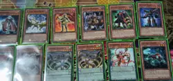 YUGIOH: "LOT of 50 STAR FOILS" - MINT BOXED - ALL STARFOIL! - ALL OUT OF PRINT! - Image 4