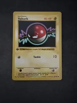 Pokemon Voltorb 67/102 1st Edition Shadowless Base Set Card - Image 2