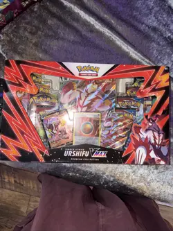 Pokemon TCG Urshifu Single Strike Vmax Premium Collection Box - POK80893 820650808937 - Image 1
