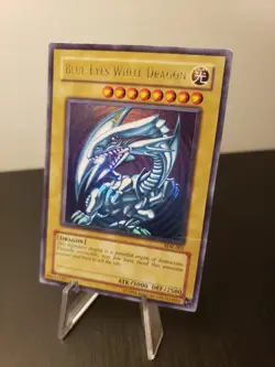 Blue-Eyes White Dragon SDK-001 Starter Deck: Kaiba Unlimited - Image 1