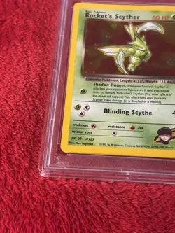 2000 POKEMON GYM HEROES HOLO #13 ROCKET'S SCYTHER PSA 7 - Image 4