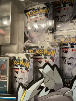 New Pokemon TCG: Unova Heavy Hitters Premium Collection! Sealed! - Image 3