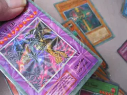 HUGE LOT OF OLD YU GI OH & RARES-VARIOUS DECKS (U) MIX LANGUAGE & COND - Image 3